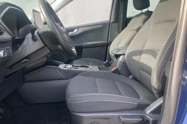 Ford Kuga (2022) thumbnail 9