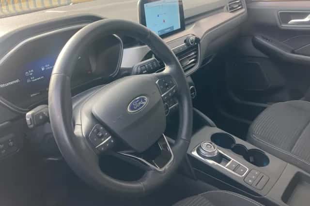 Ford Kuga (2022) thumbnail 10