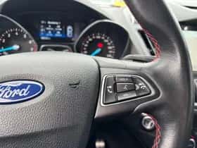 Ford Kuga (2018) thumbnail 16