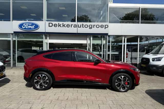 Ford Mustang Mach-E (2021) thumbnail 6
