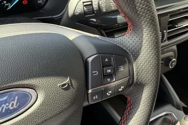 Ford Focus (2024) thumbnail 16