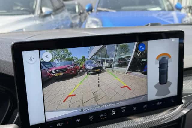 Ford Focus (2024) thumbnail 21