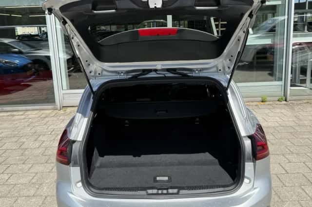 Ford Focus (2024) thumbnail 7