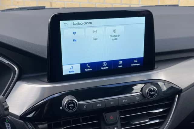 Ford Kuga (2022) thumbnail 18