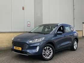 Ford Kuga (2022) thumbnail 3