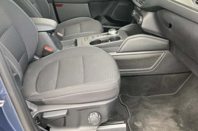 Ford Kuga (2022) thumbnail 22