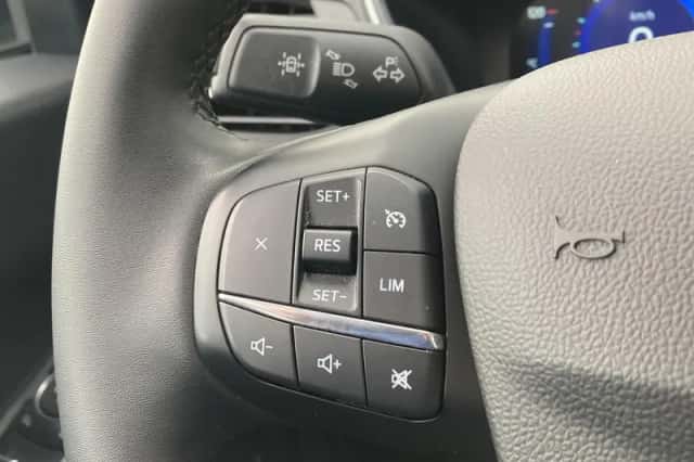 Ford Kuga (2022) thumbnail 26