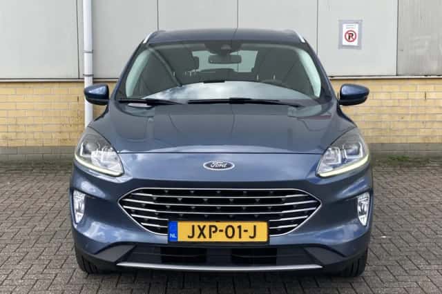 Ford Kuga (2022) thumbnail 5