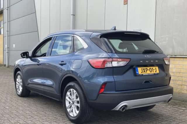 Ford Kuga (2022) thumbnail 6