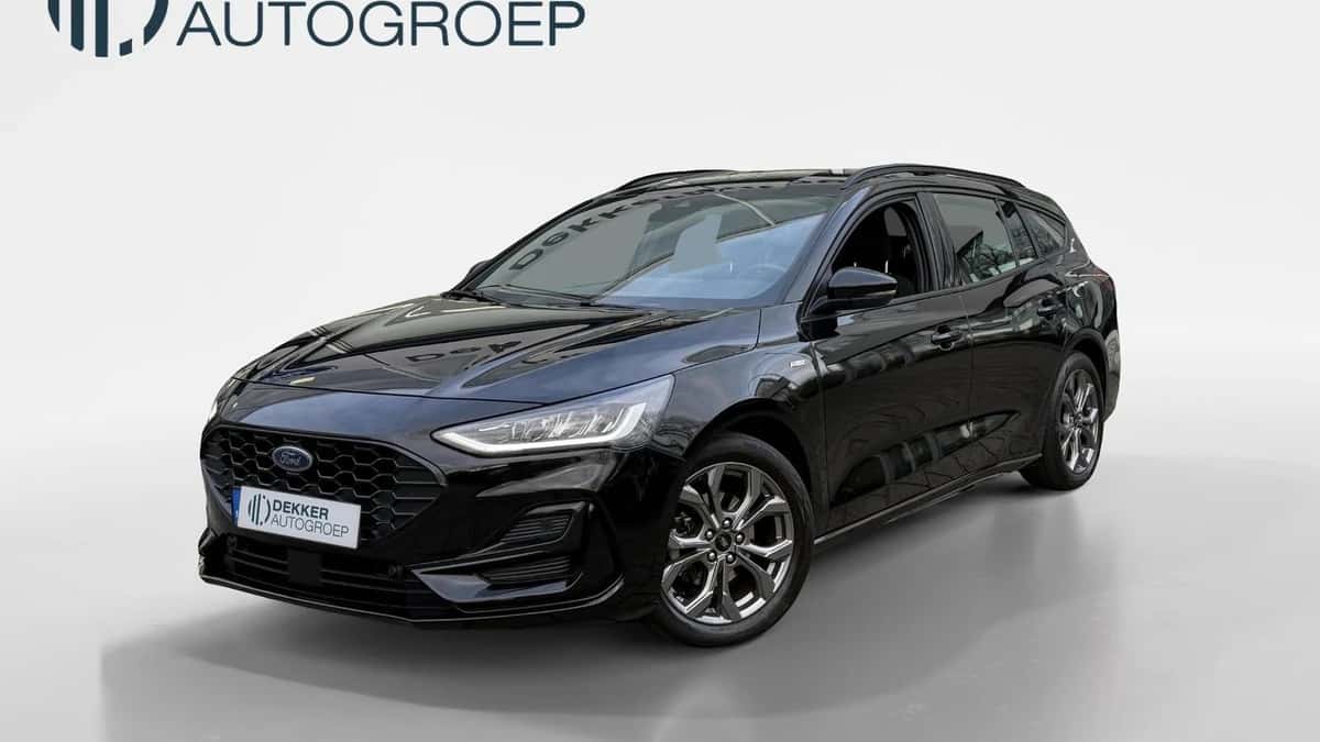 Ford Focus (2022) — foto 1