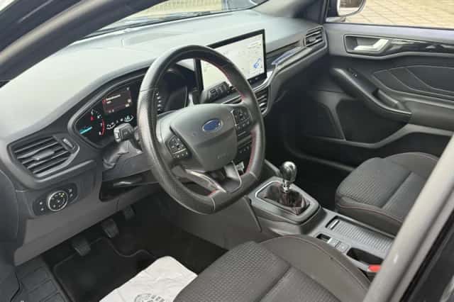 Ford Focus (2022) thumbnail 11
