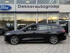 Ford Focus (2022) thumbnail 3