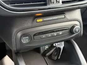 Ford Focus (2022) thumbnail 23