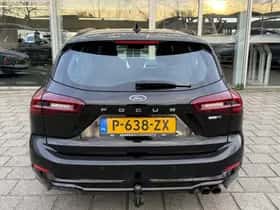 Ford Focus (2022) thumbnail 4