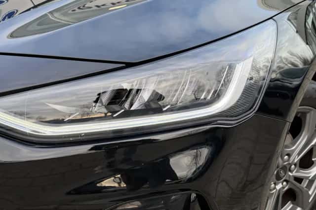 Ford Focus (2022) thumbnail 7