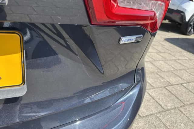 Ford Focus (2021) thumbnail 16