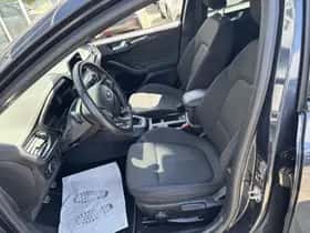Ford Focus (2021) thumbnail 26