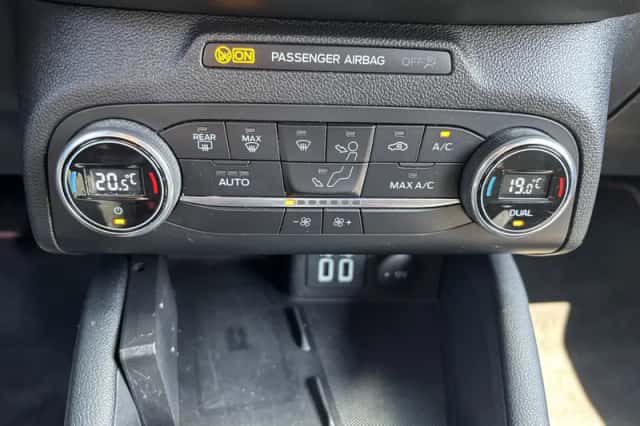 Ford Focus (2021) thumbnail 9