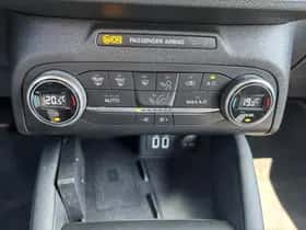 Ford Focus (2021) thumbnail 9