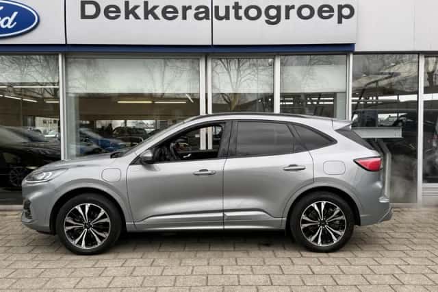 Ford Kuga (2024) thumbnail 3
