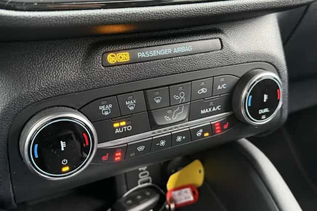 Ford Kuga (2024) thumbnail 24