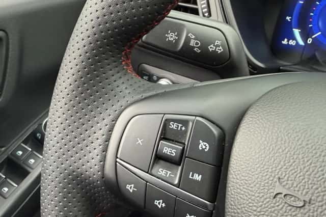 Ford Kuga (2024) thumbnail 26