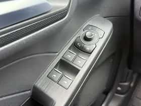 Ford Kuga (2024) thumbnail 28