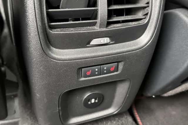 Ford Kuga (2024) thumbnail 31