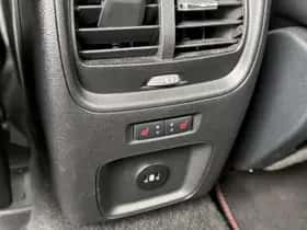 Ford Kuga (2024) thumbnail 32
