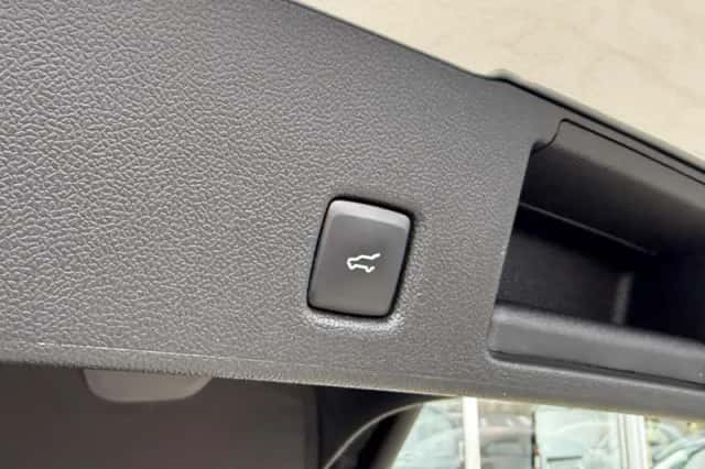 Ford Kuga (2024) thumbnail 32