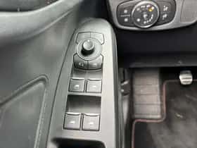 Ford Focus (2024) thumbnail 3