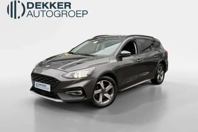 Ford Focus (2022) thumbnail 1