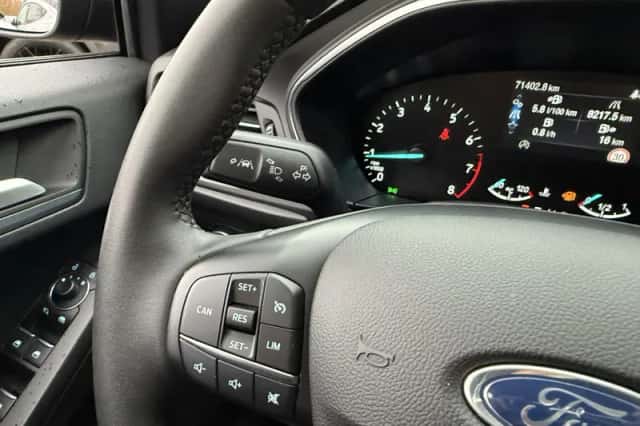 Ford Focus (2022) thumbnail 14
