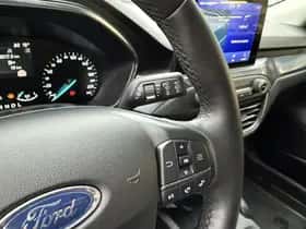Ford Focus (2022) thumbnail 15