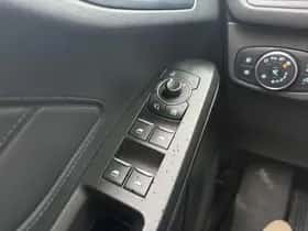 Ford Focus (2022) thumbnail 18