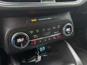 Ford Focus (2022) thumbnail 23