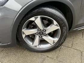 Ford Focus (2022) thumbnail 9
