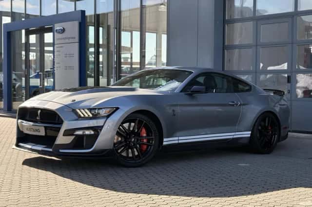 Ford Mustang (2020) thumbnail 2