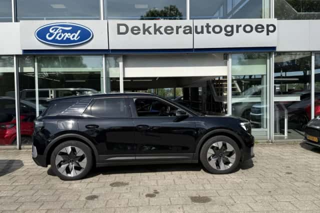 Ford Explorer (2025) thumbnail 6
