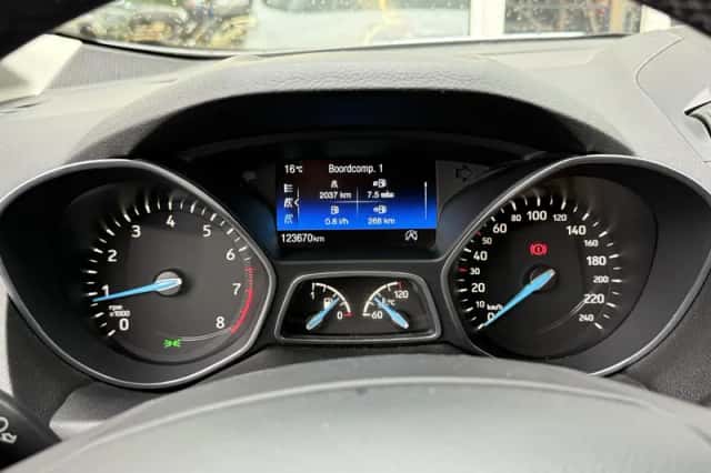 Ford C-Max (2018) thumbnail 16