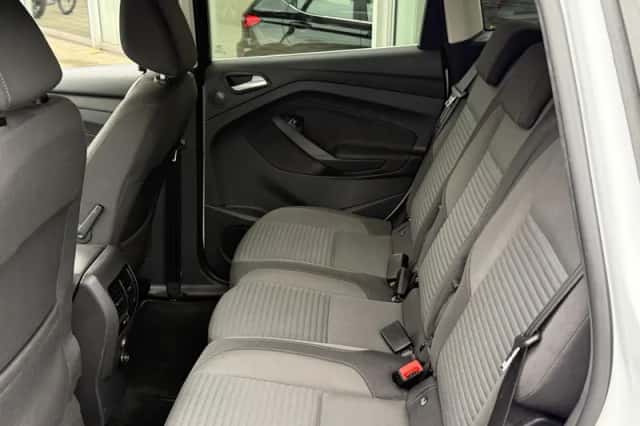 Ford C-Max (2018) thumbnail 25