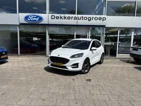 Ford Kuga (2023) thumbnail 2