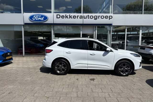 Ford Kuga (2023) thumbnail 27