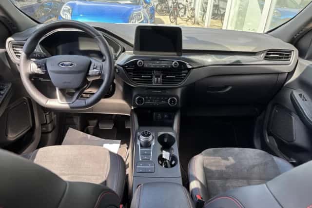 Ford Kuga (2023) thumbnail 28