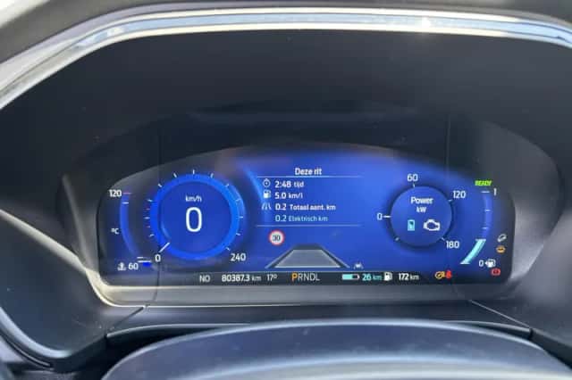 Ford Kuga (2023) thumbnail 5