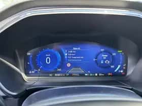 Ford Kuga (2023) thumbnail 5