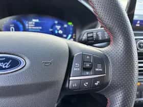 Ford Kuga (2023) thumbnail 6