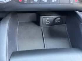 Ford Kuga (2023) thumbnail 7