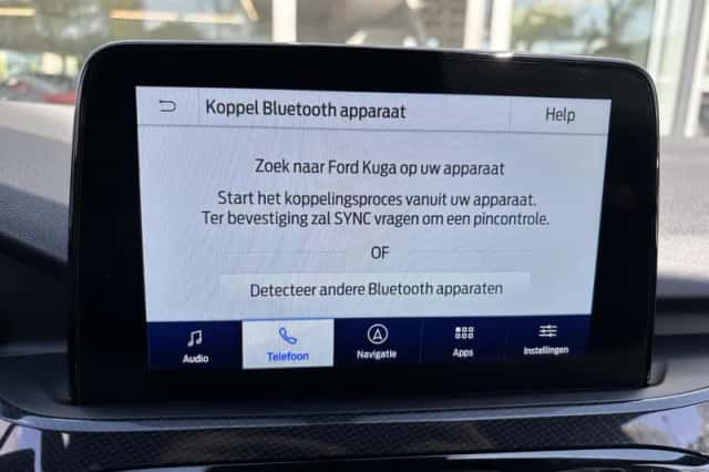 Ford Kuga (2023) thumbnail 9