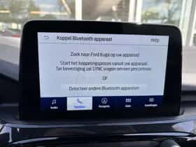 Ford Kuga (2023) thumbnail 9